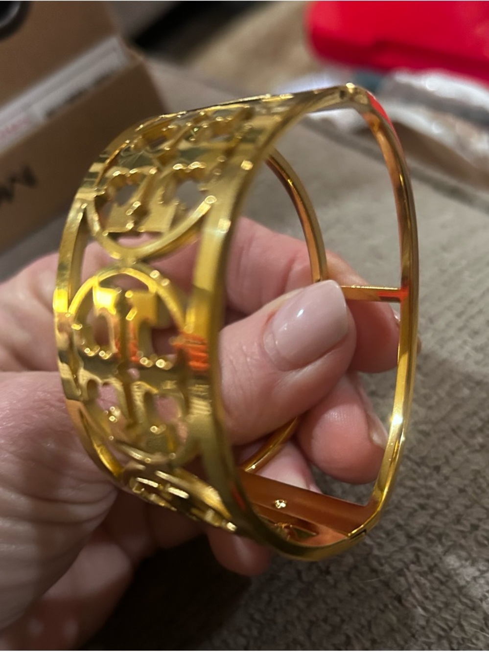 Fashion Jewelry Gold Cutout Cuff Bracelet
